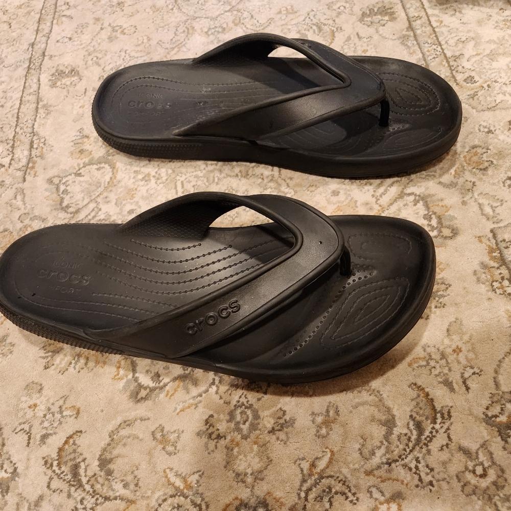 Crocs men black flip flops size 13 - Picture 2 of 6